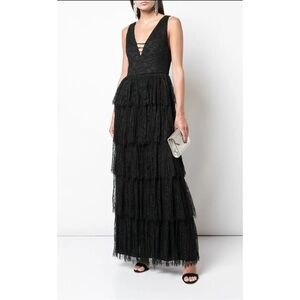 Alice + Olivia Isadora Tiered Lace Long Gown 0 XS Black Sleeveless Formal Maxi